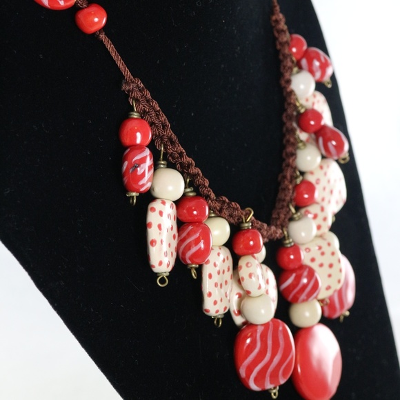 KAZURI Beads Beautiful 18 inch Hand-Made Necklace - Picture 4 of 5